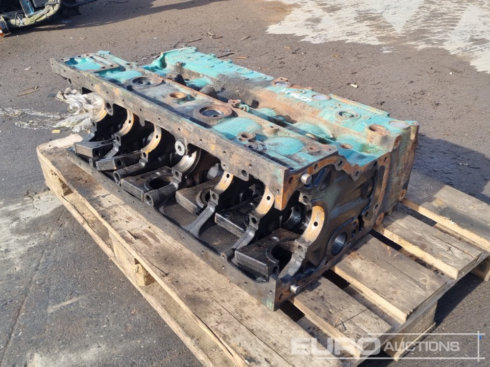 Volvo 6 Cylinder Engine Block - Engine: picture 3 Volvo 6 Cylinder Engine Block - Engine: picture 3