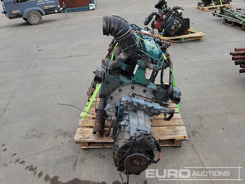 Volvo 6 Cylinder Engine, Gearbox - Engine: picture 4 Volvo 6 Cylinder Engine, Gearbox - Engine: picture 4