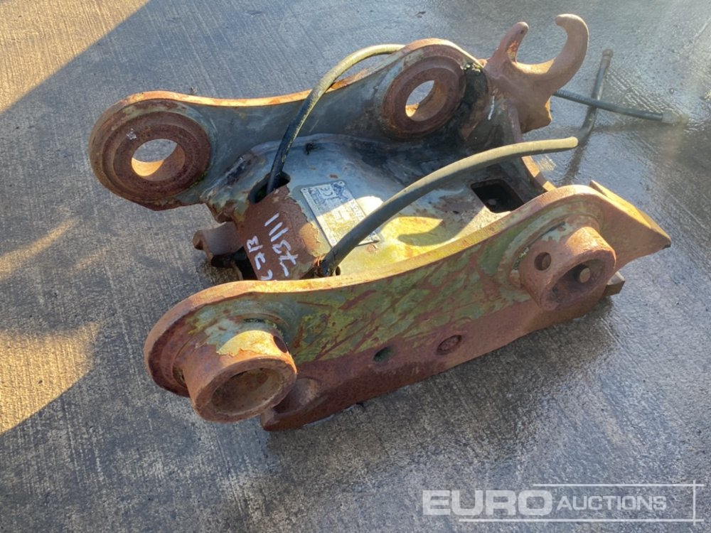 Volvo Dedicated QH 65mm Pin to suit 13 Ton Excavator - Quick coupler: picture 5 Volvo Dedicated QH 65mm Pin to suit 13 Ton Excavator - Quick coupler: picture 5