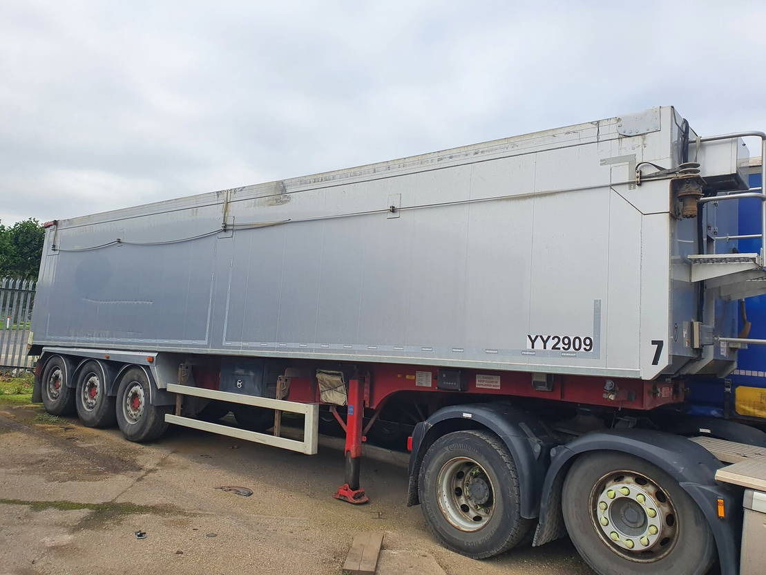 Fruehauf  - Tipper semi-trailer: picture 2 Fruehauf  - Tipper semi-trailer: picture 2