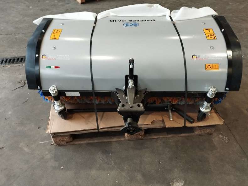 BCS Spazzatrice SWEEPER 120 - Broom: picture 1 BCS Spazzatrice SWEEPER 120 - Broom: picture 1