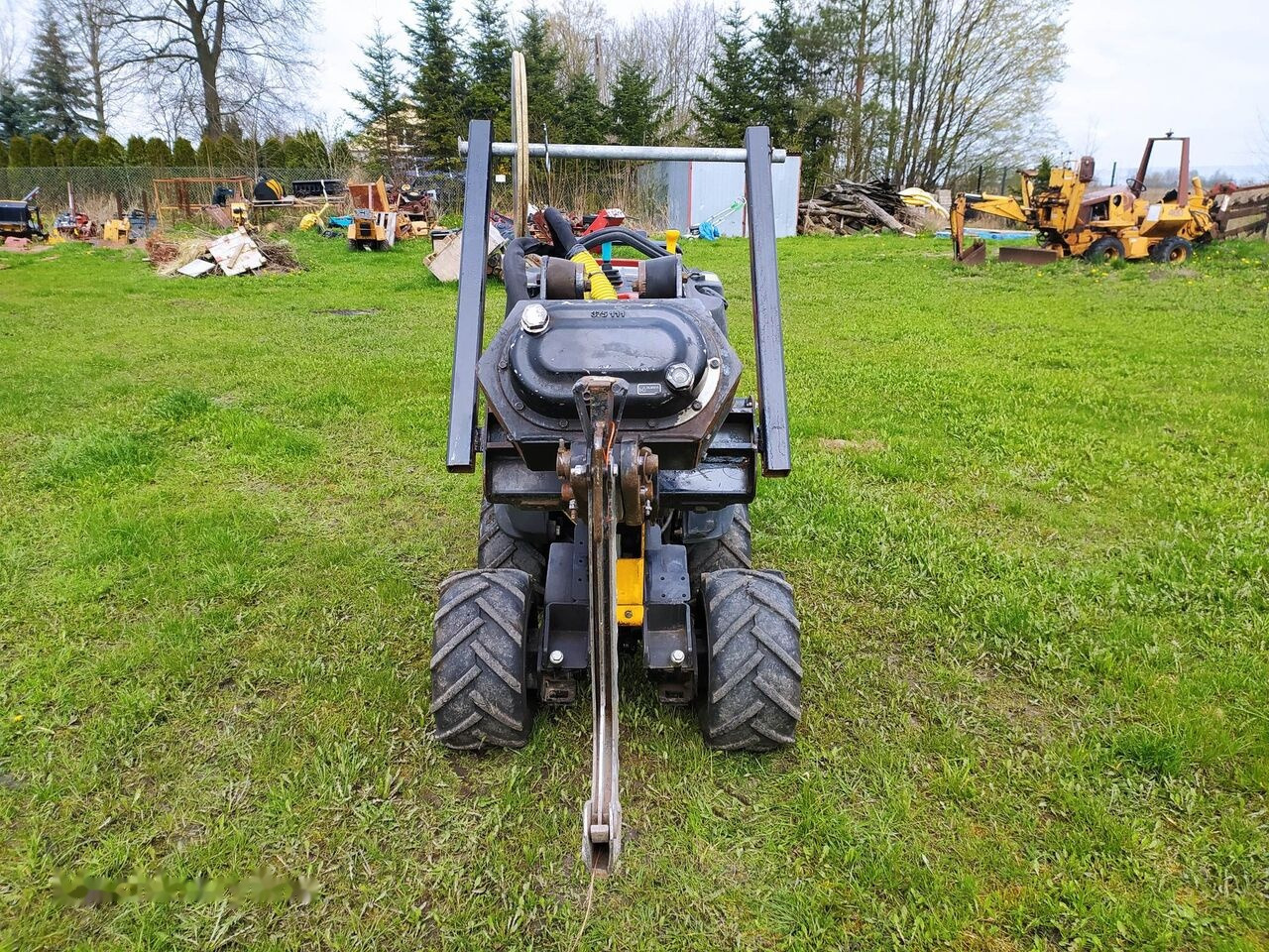 Trencher Ditch-Witch Zahn R300: picture 7