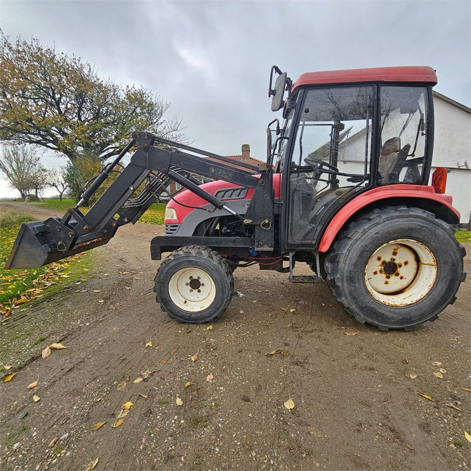 ABC Impodan DF404 - Farm tractor: picture 1 ABC Impodan DF404 - Farm tractor: picture 1