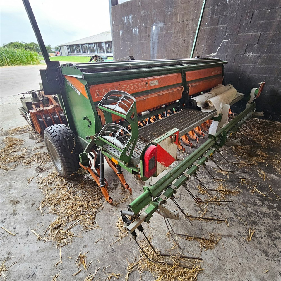 Amazone D9 4000 Super - KG 402 - Sowing and planting equipment: picture 3 Amazone D9 4000 Super - KG 402 - Sowing and planting equipment: picture 3