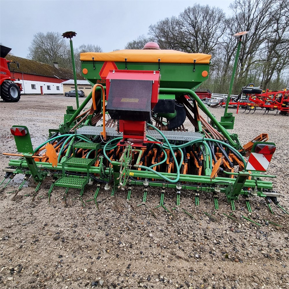 Amazone P 2000 - Sowing and planting equipment: picture 2 Amazone P 2000 - Sowing and planting equipment: picture 2