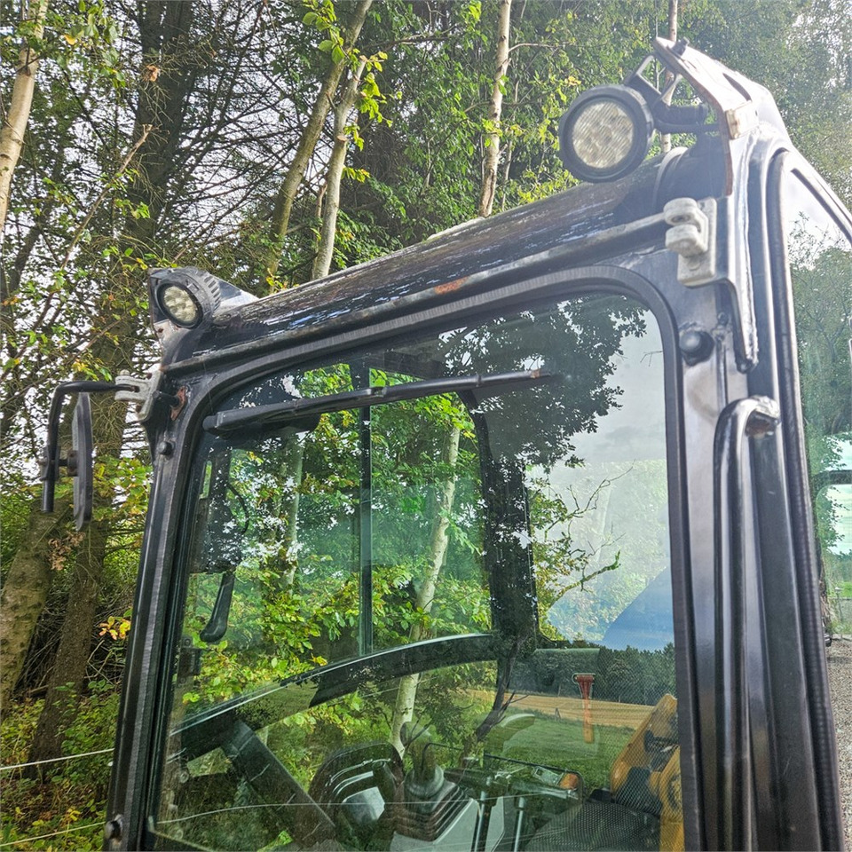 Mini excavator Caterpillar 301.8: picture 39