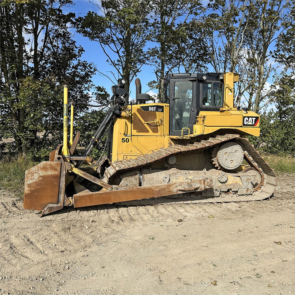 Caterpillar D6T LGP - Bulldozer: picture 2 Caterpillar D6T LGP - Bulldozer: picture 2