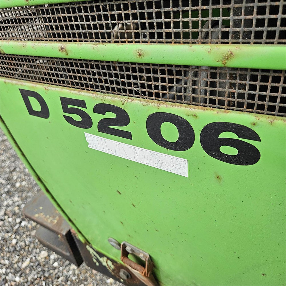 Farm tractor Deutz 5206: picture 37