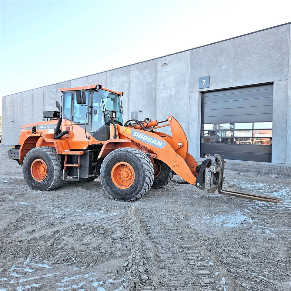 Doosan DL200-3 - Wheel loader: picture 1 Doosan DL200-3 - Wheel loader: picture 1