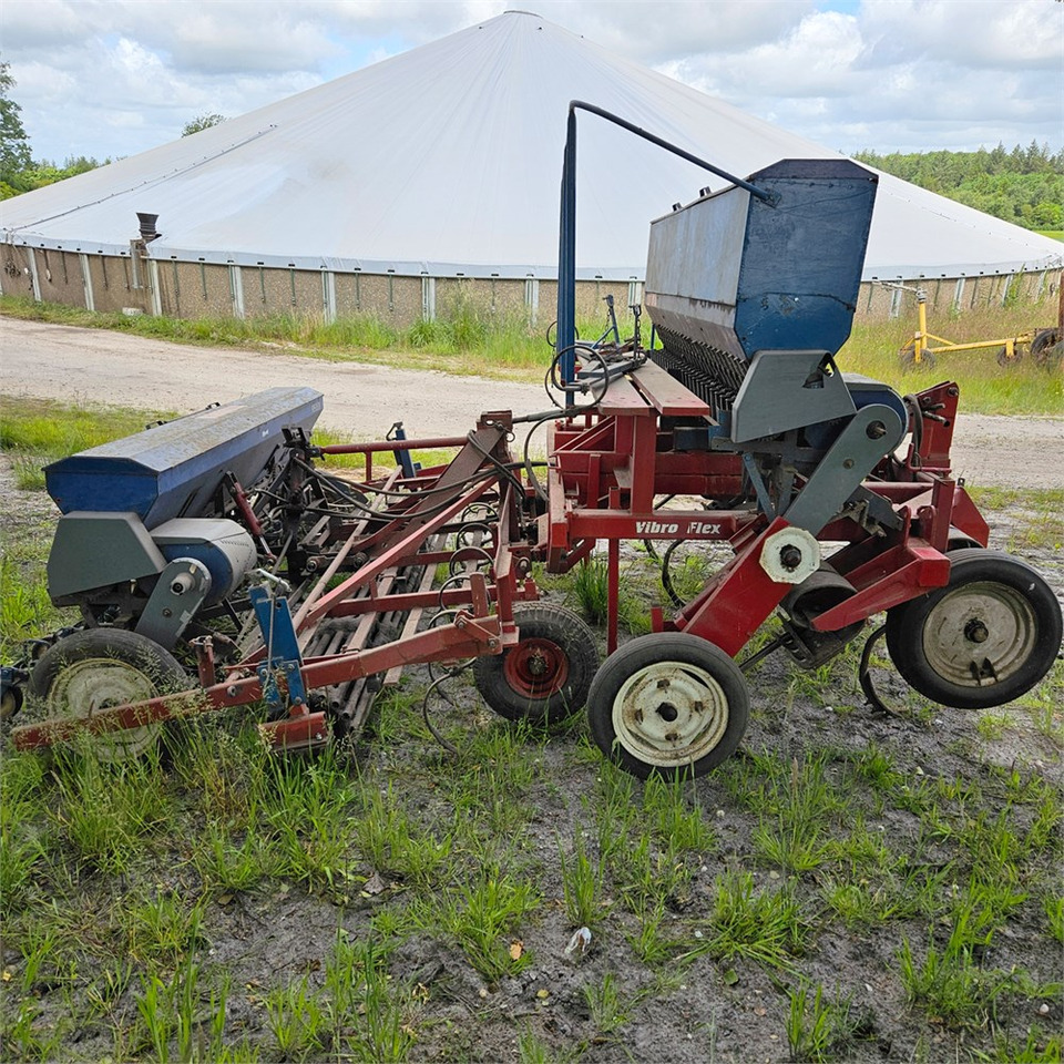Fiona 4300 - Sowing and planting equipment: picture 4 Fiona 4300 - Sowing and planting equipment: picture 4
