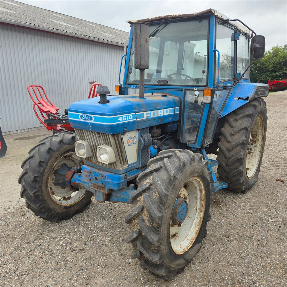 Ford 4610 - Farm tractor: picture 4 Ford 4610 - Farm tractor: picture 4