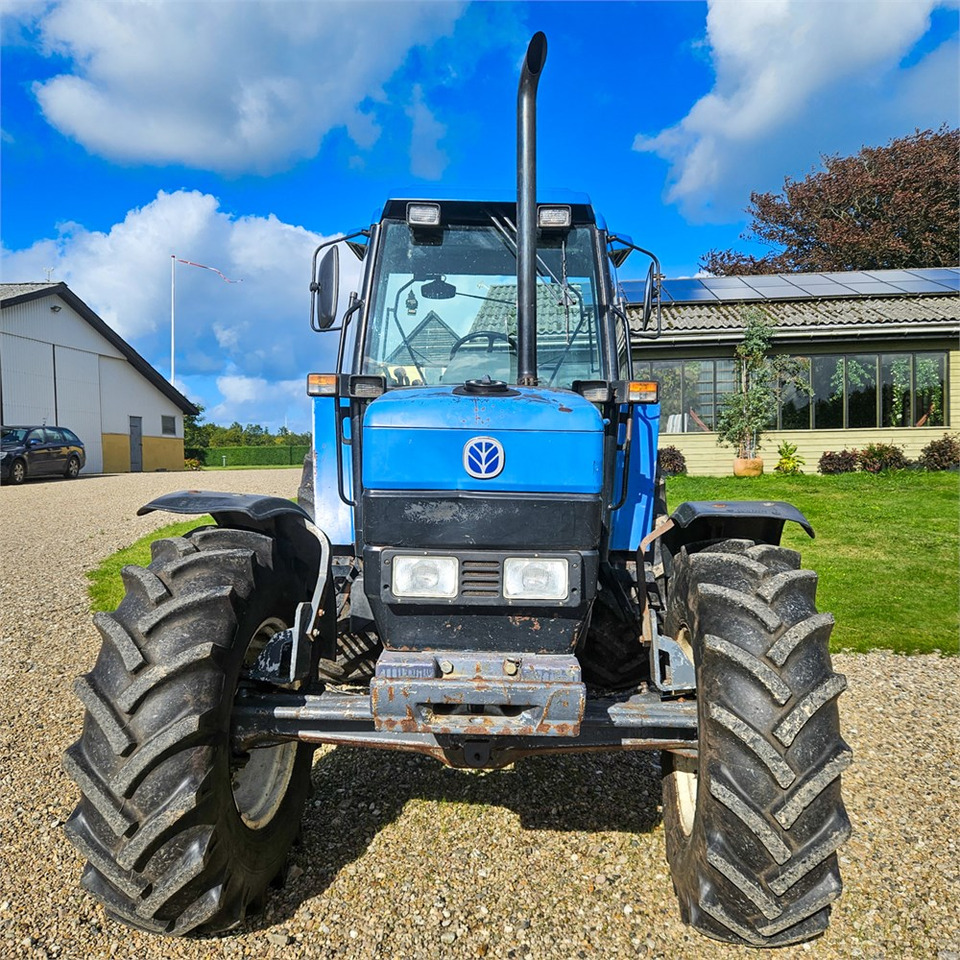 Ford 8340 Powerstar SLE - Farm tractor: picture 4 Ford 8340 Powerstar SLE - Farm tractor: picture 4
