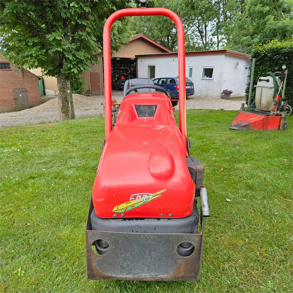 Forestry tractor Fort Sirio 4 x 4: picture 8