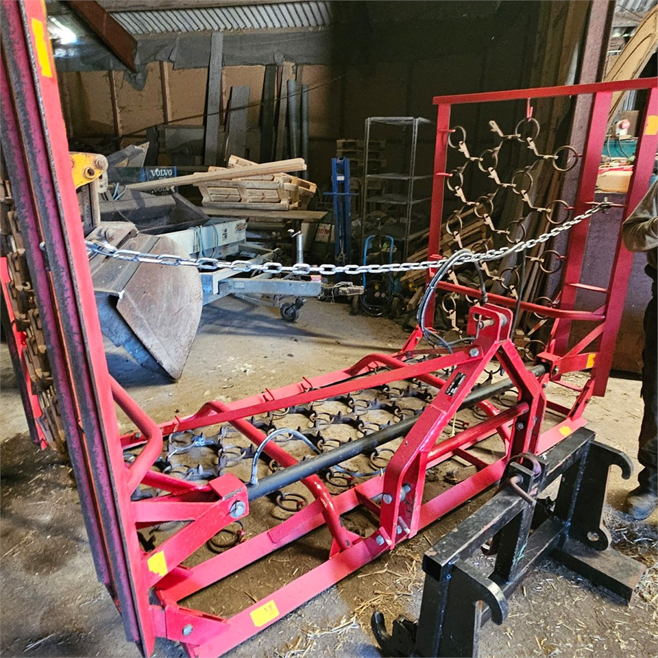 GKM 4196 - Chain harrow: picture 1 GKM 4196 - Chain harrow: picture 1