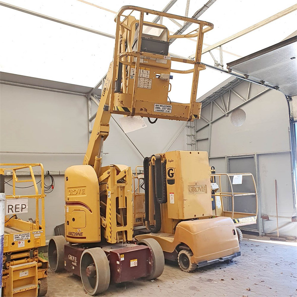 Grove AMZ39 NE - Articulated boom lift: picture 1 Grove AMZ39 NE - Articulated boom lift: picture 1