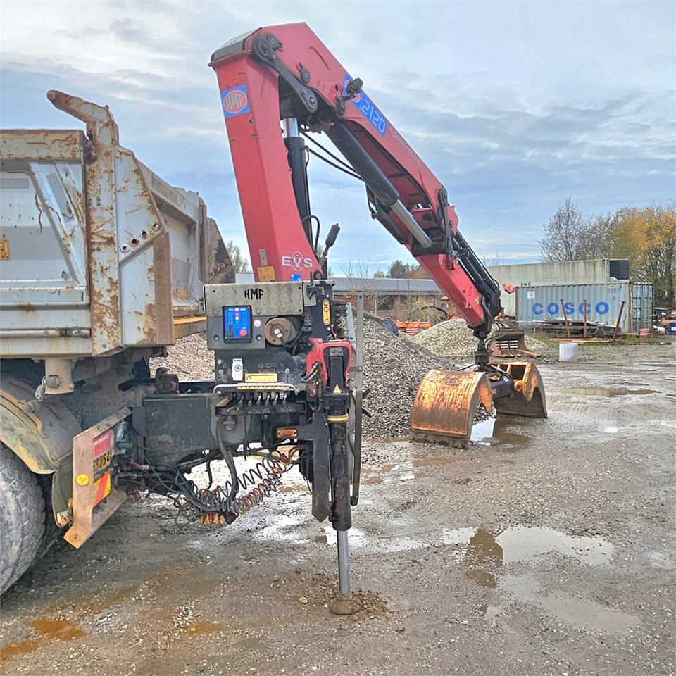 HMF 2120K-4 RC - Truck mounted crane: picture 4 HMF 2120K-4 RC - Truck mounted crane: picture 4