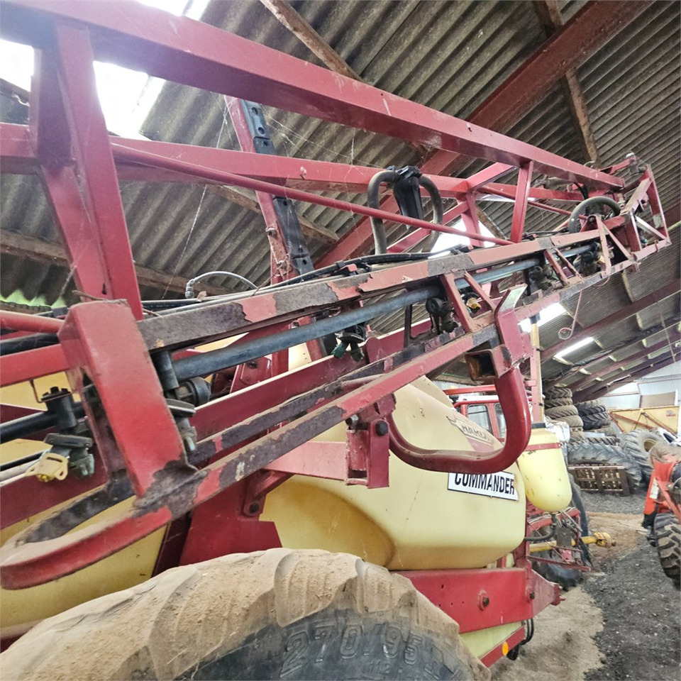 Sprayer Hardi CM2 Commander 2.800 l: picture 10