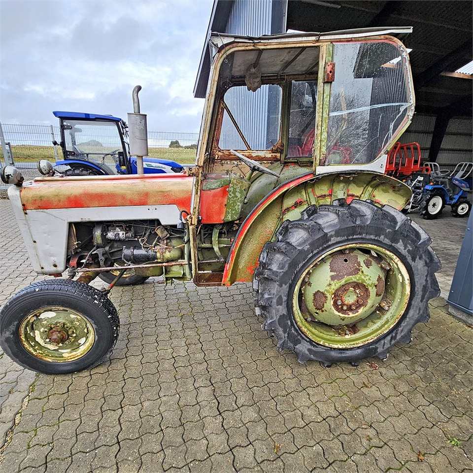 IH 276 - Farm tractor: picture 3 IH 276 - Farm tractor: picture 3