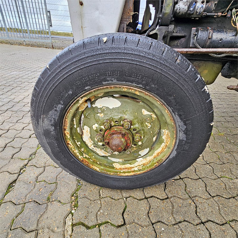 Farm tractor IH 276: picture 30 Farm tractor IH 276: picture 30