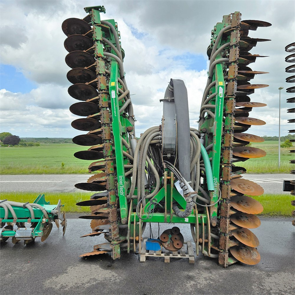 Intertech 7 m - Fertilizing equipment: picture 3 Intertech 7 m - Fertilizing equipment: picture 3