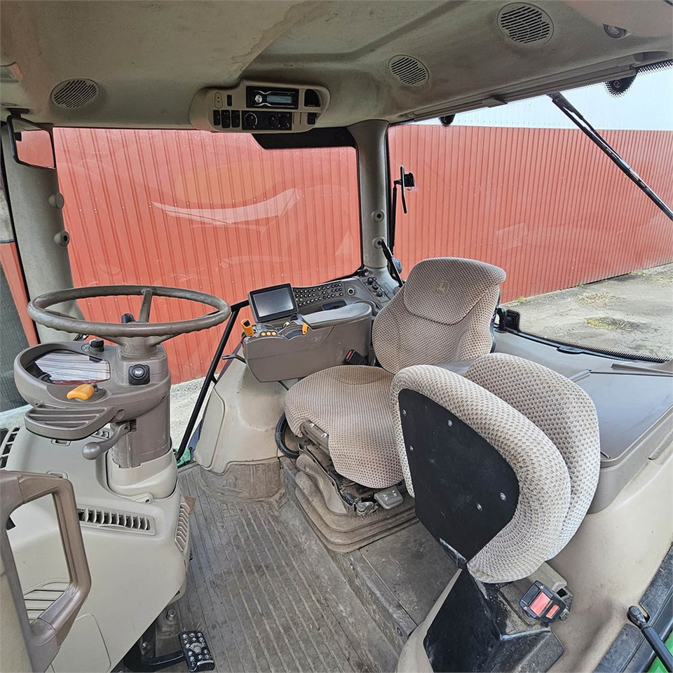 Farm tractor John Deere 6210 R: picture 10 Farm tractor John Deere 6210 R: picture 10