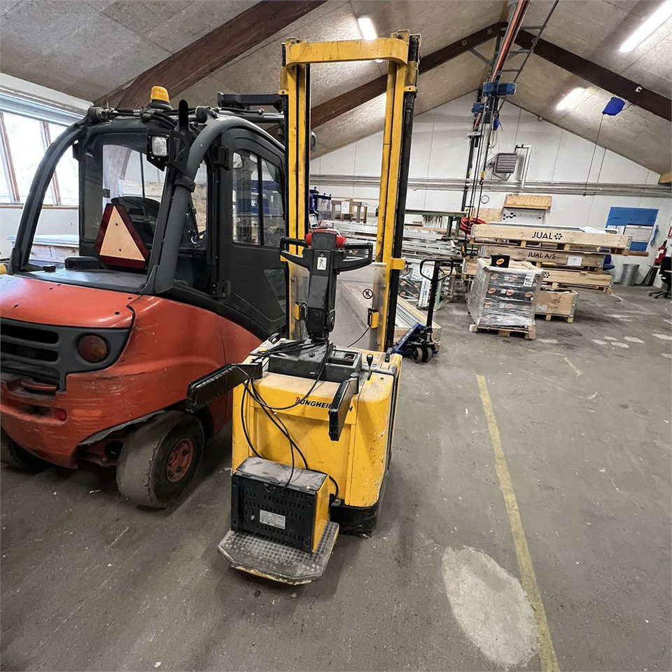 Jungheinrich Hawker Perfect Plus 3 PzB 300 - Pallet truck: picture 2 Jungheinrich Hawker Perfect Plus 3 PzB 300 - Pallet truck: picture 2