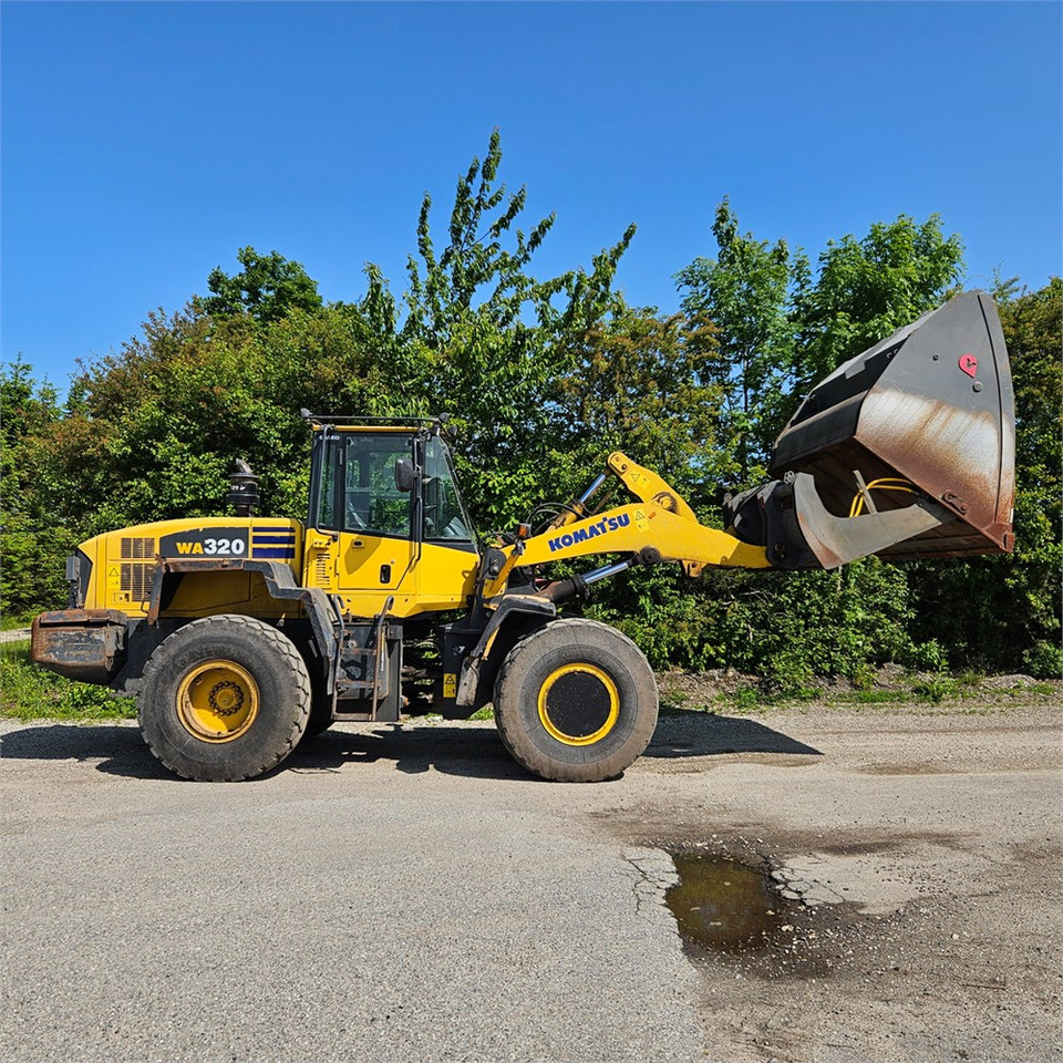 Komatsu WA320-5H - Wheel loader: picture 4 Komatsu WA320-5H - Wheel loader: picture 4