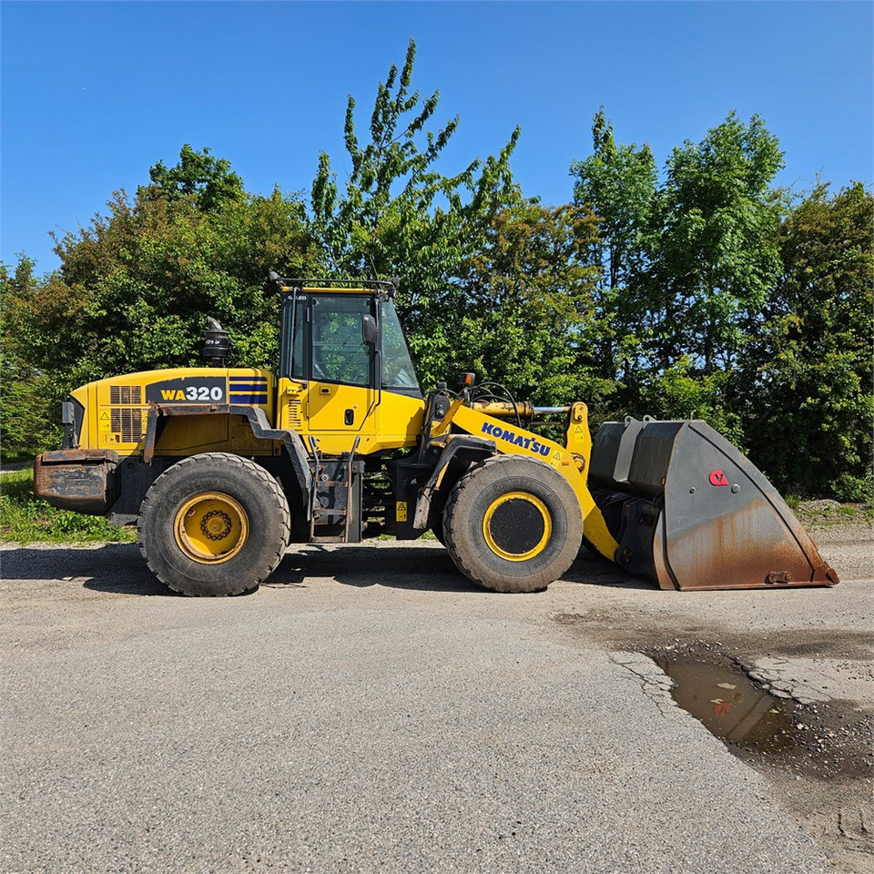 Komatsu WA320-5H - Wheel loader: picture 3 Komatsu WA320-5H - Wheel loader: picture 3