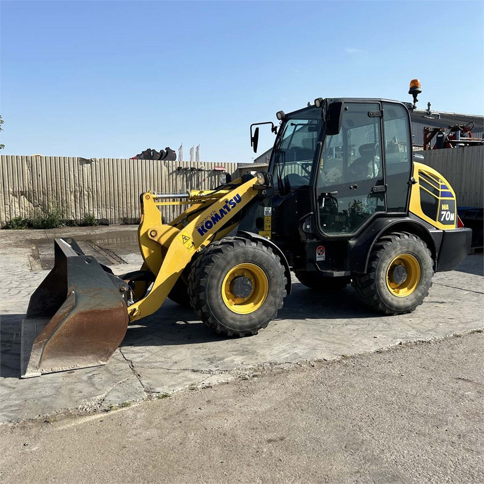 Komatsu WA70M - Wheel loader: picture 2 Komatsu WA70M - Wheel loader: picture 2