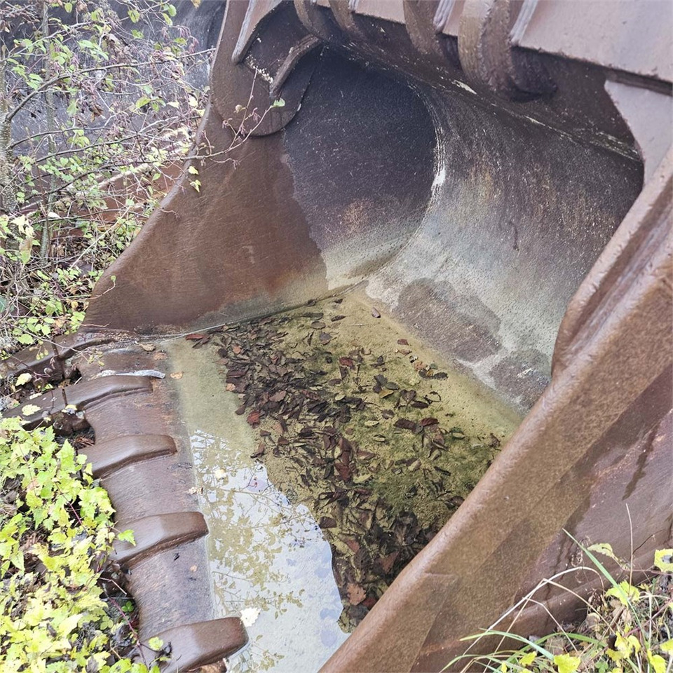 Crawler excavator Liebherr R984: picture 36