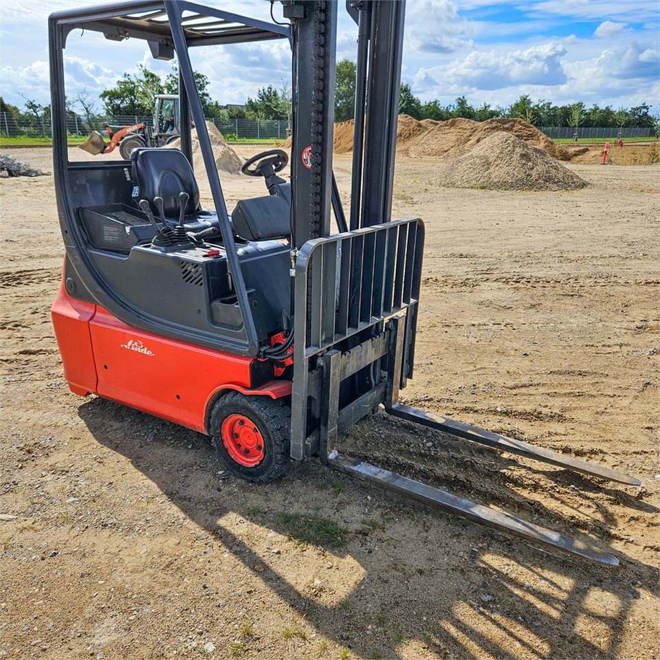 Forklift Linde E16: picture 7