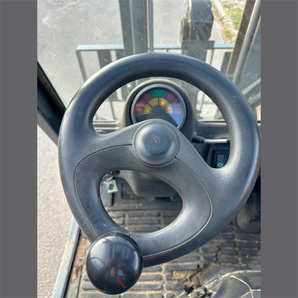 Forklift Linde H25T-03: picture 16