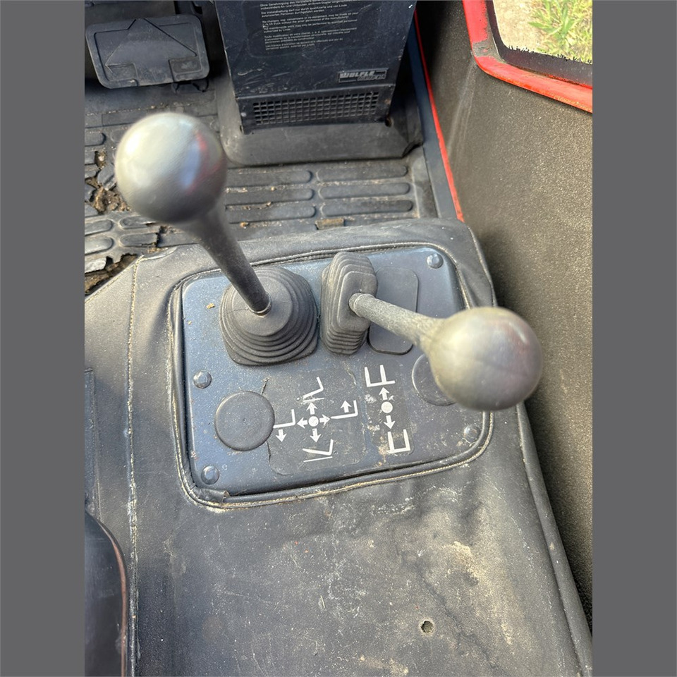 Forklift Linde H25T-03: picture 15