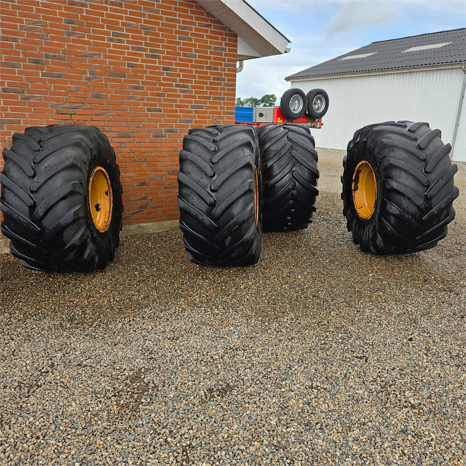 Michelin Mega X BIB - Wheel and tire package for Loader: picture 2 Michelin Mega X BIB - Wheel and tire package for Loader: picture 2