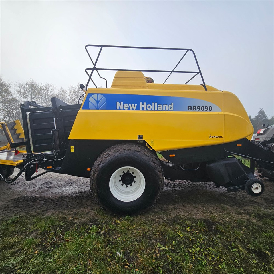 Leasing of New Holland BB9090 New Holland BB9090: picture 10 Leasing of New Holland BB9090 New Holland BB9090: picture 10