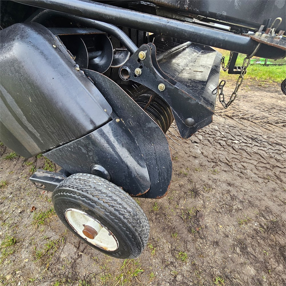 Leasing of New Holland BB9090 New Holland BB9090: picture 15 Leasing of New Holland BB9090 New Holland BB9090: picture 15