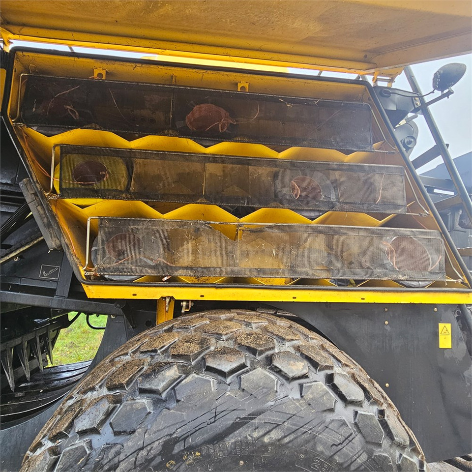 Leasing of New Holland BB9090 New Holland BB9090: picture 28 Leasing of New Holland BB9090 New Holland BB9090: picture 28