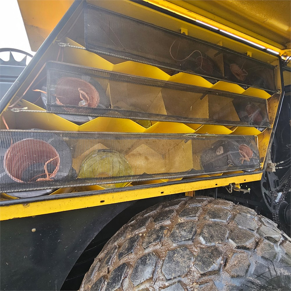 Leasing of New Holland BB9090 New Holland BB9090: picture 33 Leasing of New Holland BB9090 New Holland BB9090: picture 33