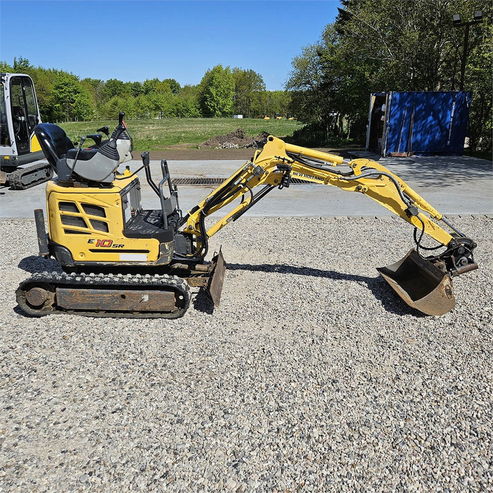 New Holland E10 SR - Mini excavator: picture 1 New Holland E10 SR - Mini excavator: picture 1