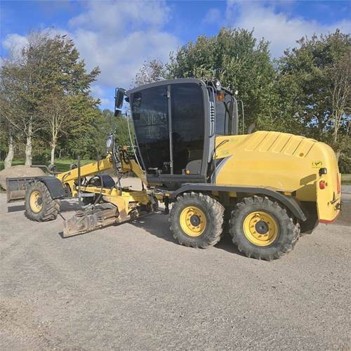 New Holland F 106.7A - Grader: picture 5 New Holland F 106.7A - Grader: picture 5