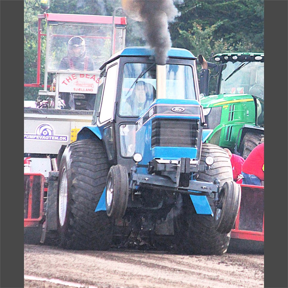 New Holland Feldborg El Diablo - Farm tractor: picture 2 New Holland Feldborg El Diablo - Farm tractor: picture 2