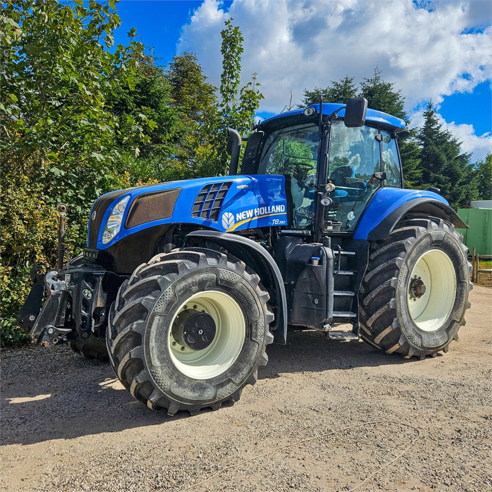 New Holland T8.390 - Farm tractor: picture 1 New Holland T8.390 - Farm tractor: picture 1
