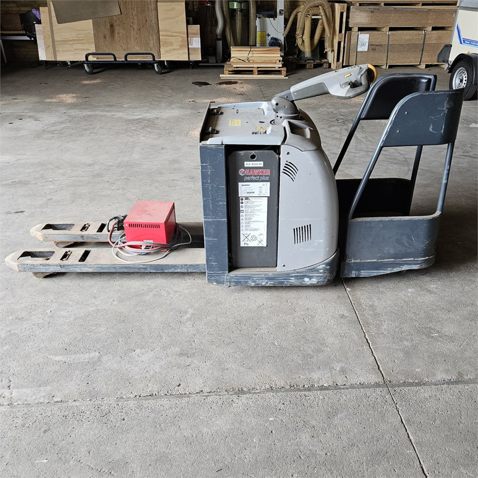 Nissan PLP/200P - Pallet truck: picture 2 Nissan PLP/200P - Pallet truck: picture 2