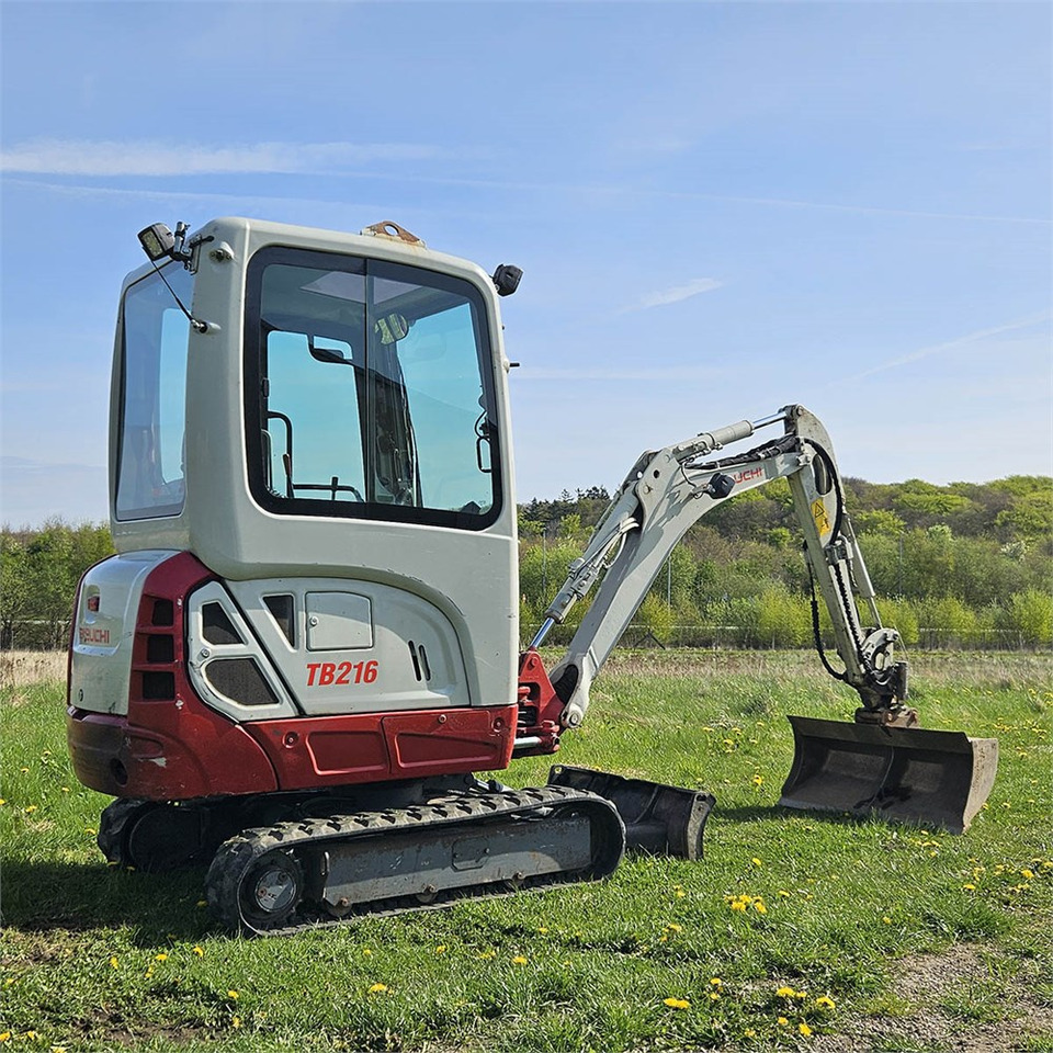 Takeuchi TB216 - Mini excavator: picture 2 Takeuchi TB216 - Mini excavator: picture 2
