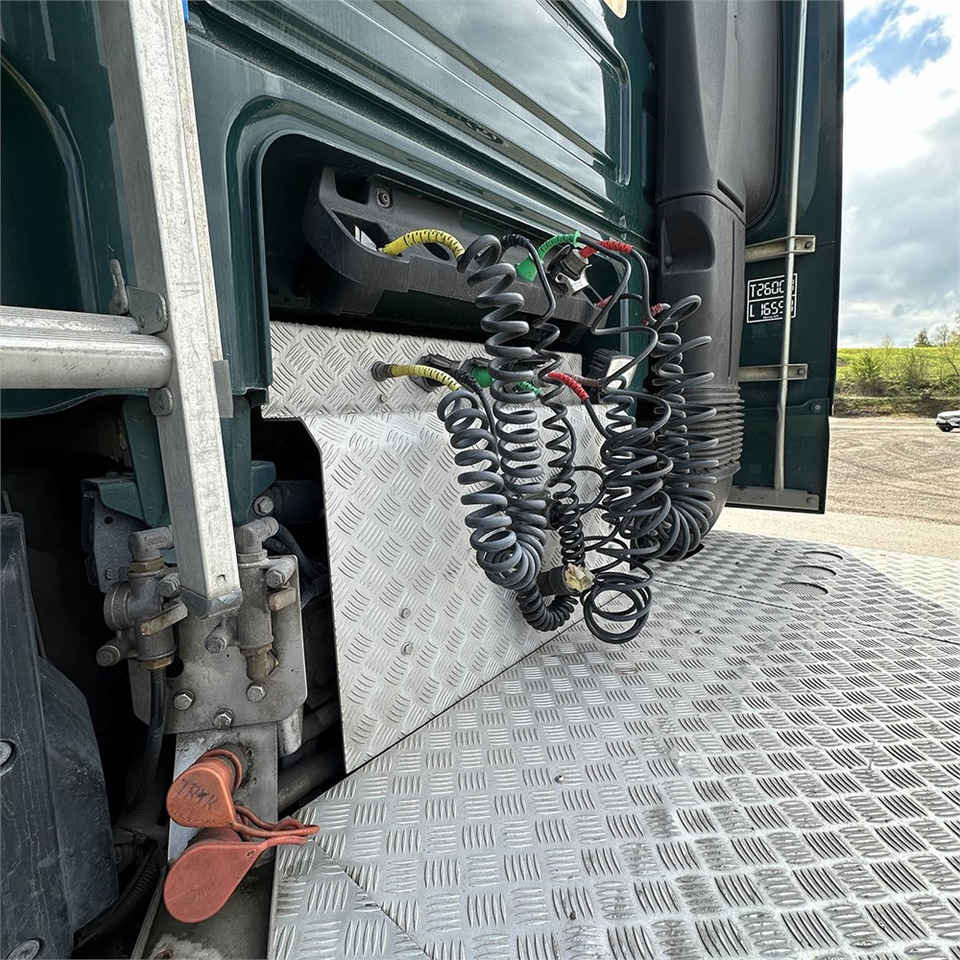 Tractor unit DAF XF-Serien FTR: picture 25