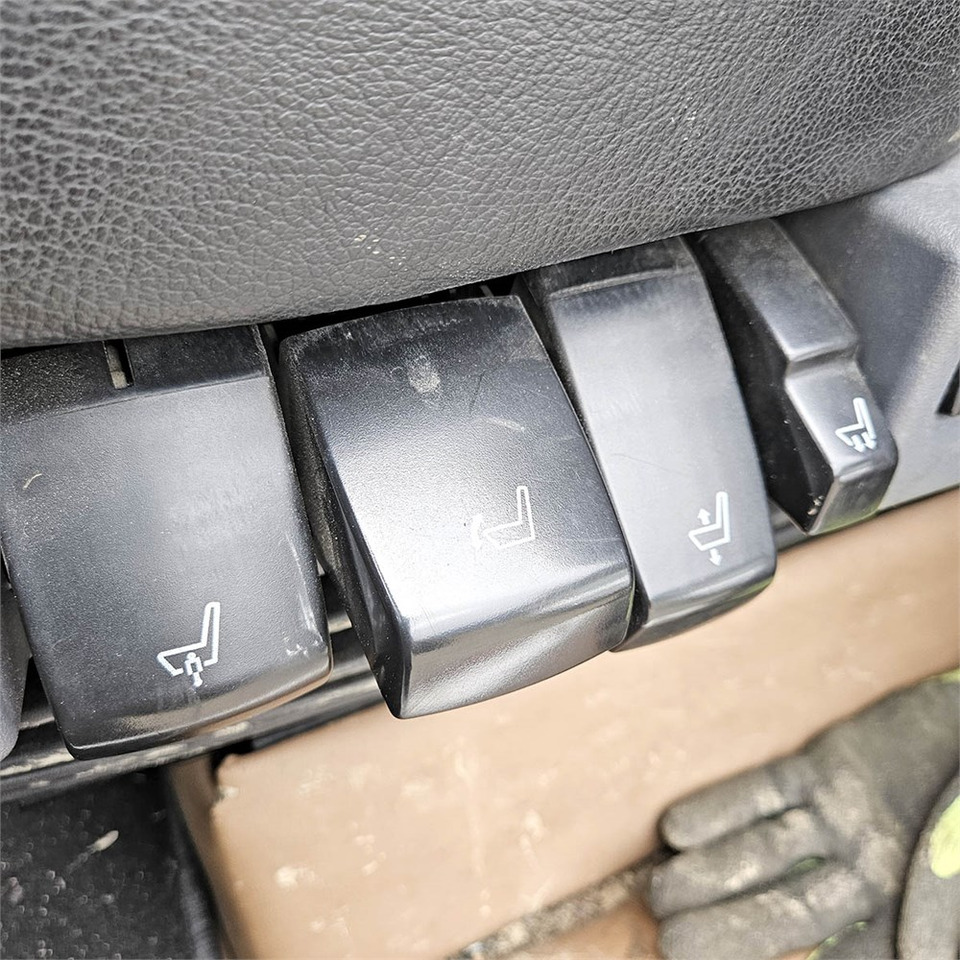 Tractor unit Scania R560: picture 12 Tractor unit Scania R560: picture 12