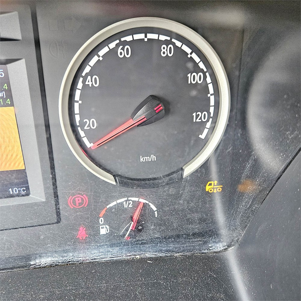 Tractor unit Scania R560: picture 17 Tractor unit Scania R560: picture 17