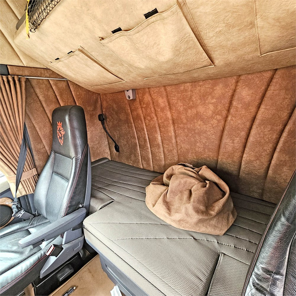 Tractor unit Scania R560: picture 10 Tractor unit Scania R560: picture 10