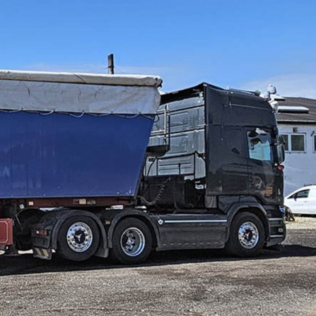 Scania V8 PGR 730 - Tractor unit: picture 4 Scania V8 PGR 730 - Tractor unit: picture 4