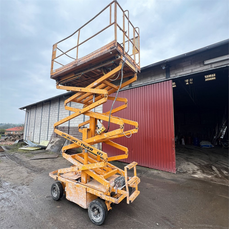 UpRight Tiger F5024-01 - Scissor lift: picture 1 UpRight Tiger F5024-01 - Scissor lift: picture 1